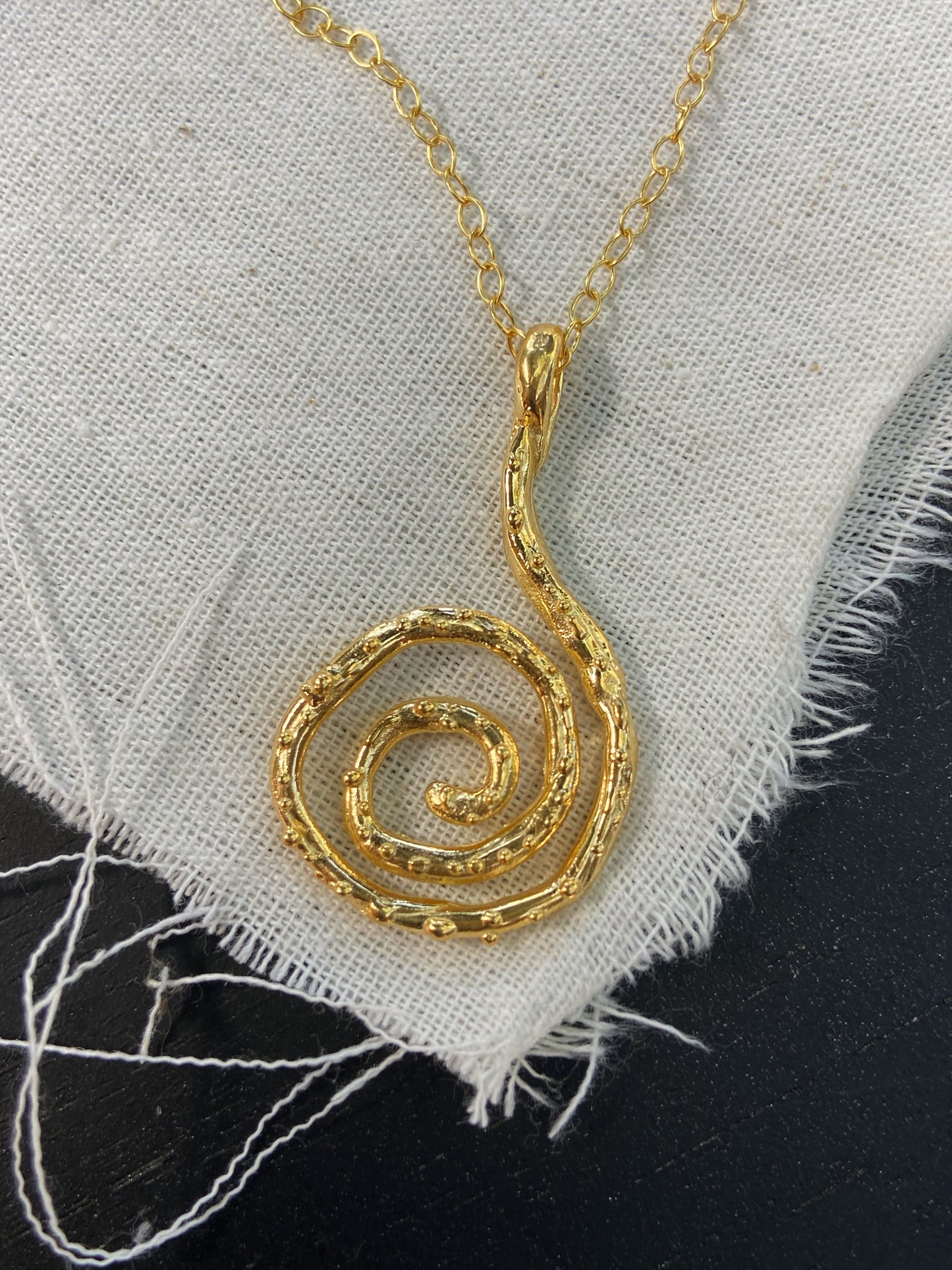 TWIRL ✧ GOLD