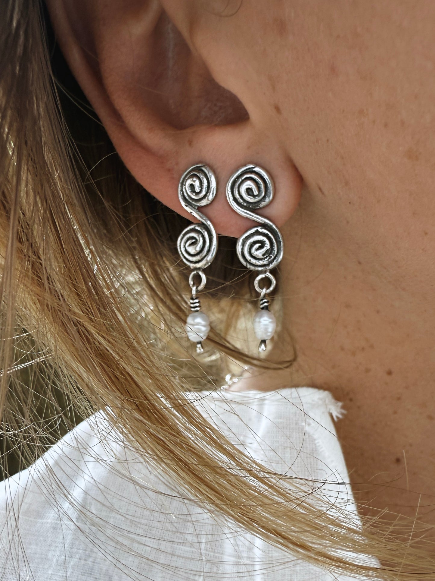 ECHO DRIP EARRINGS