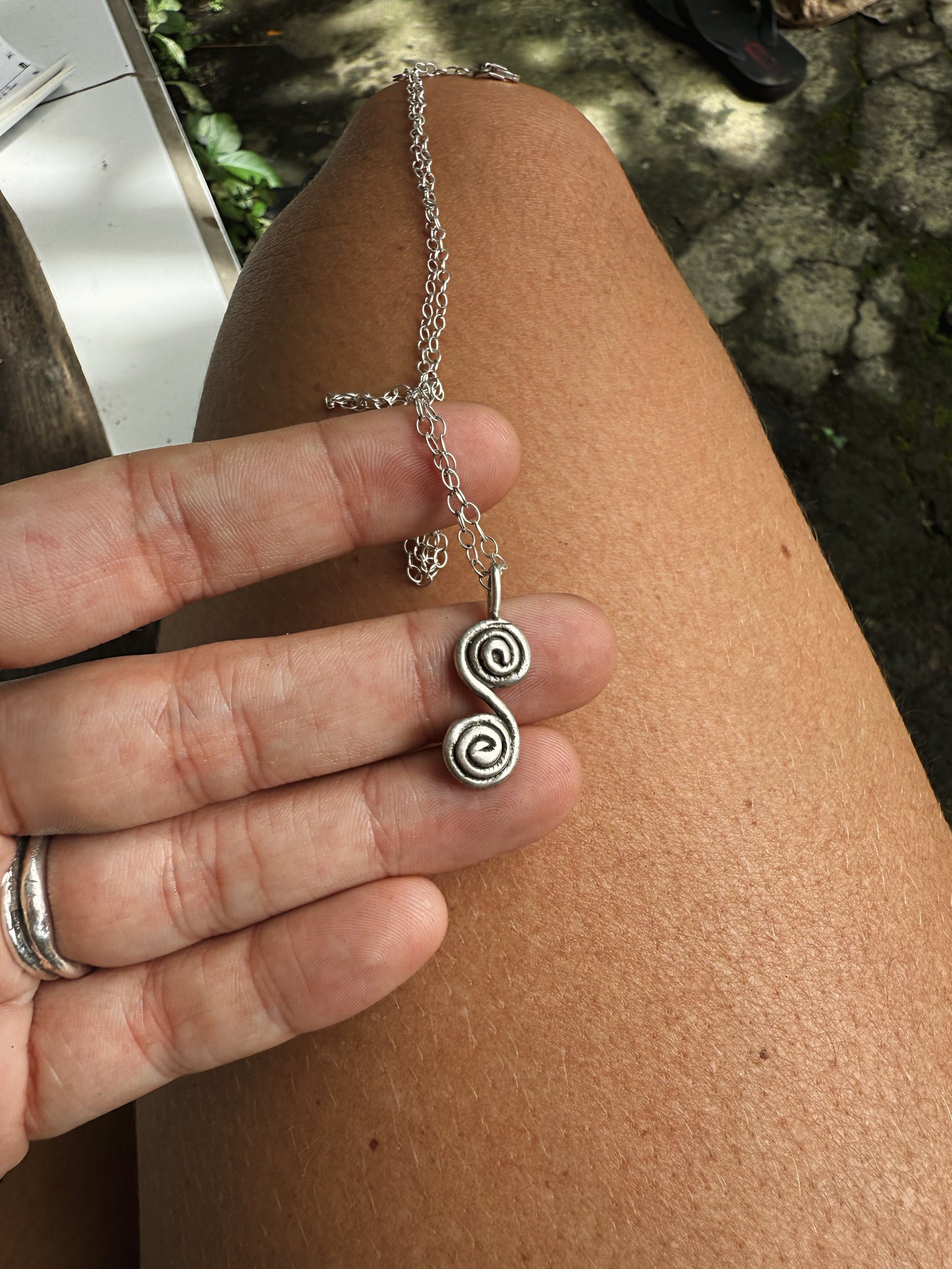 ECHO PENDANT