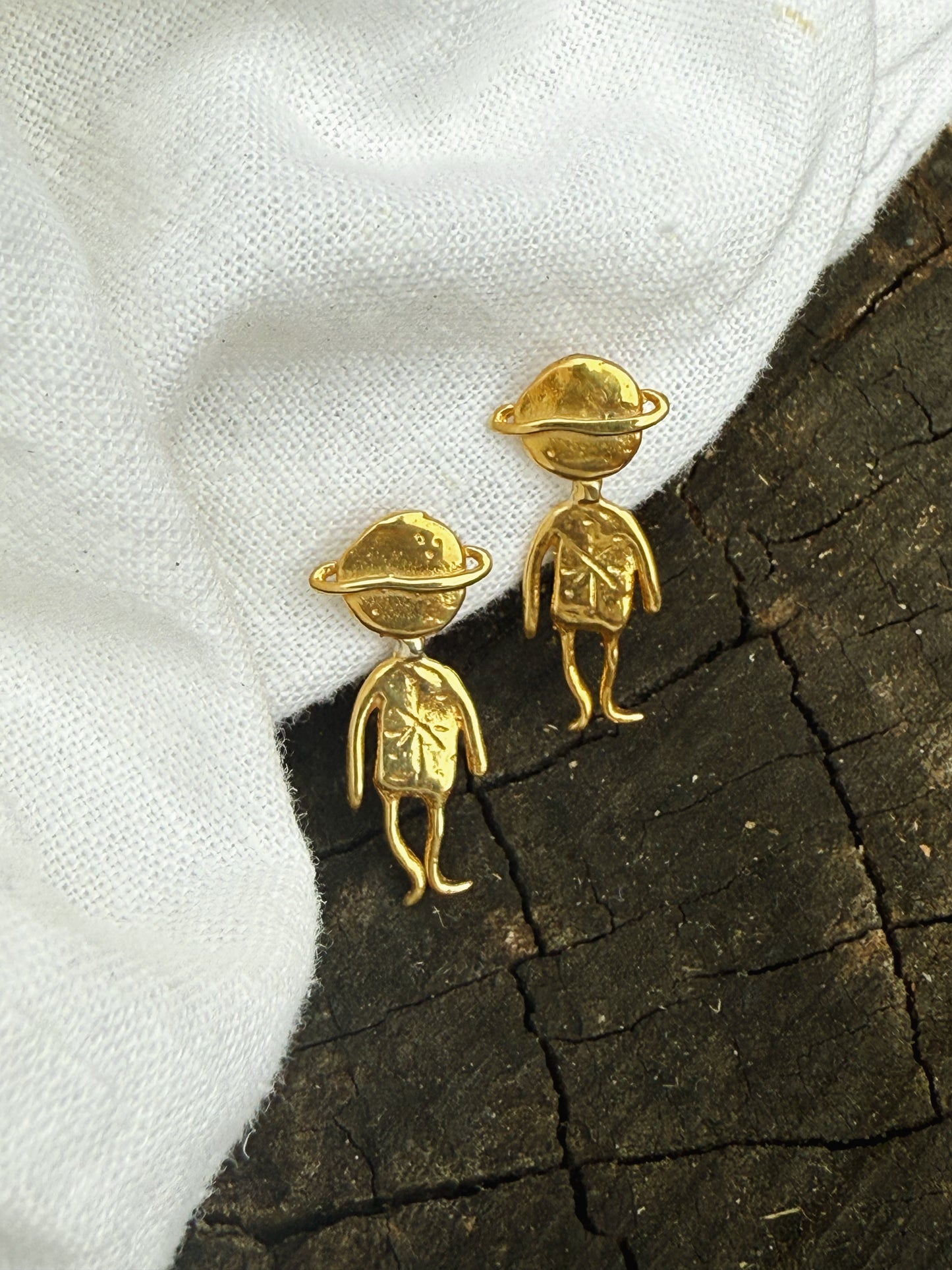 COSMO MAN STUD GOLD