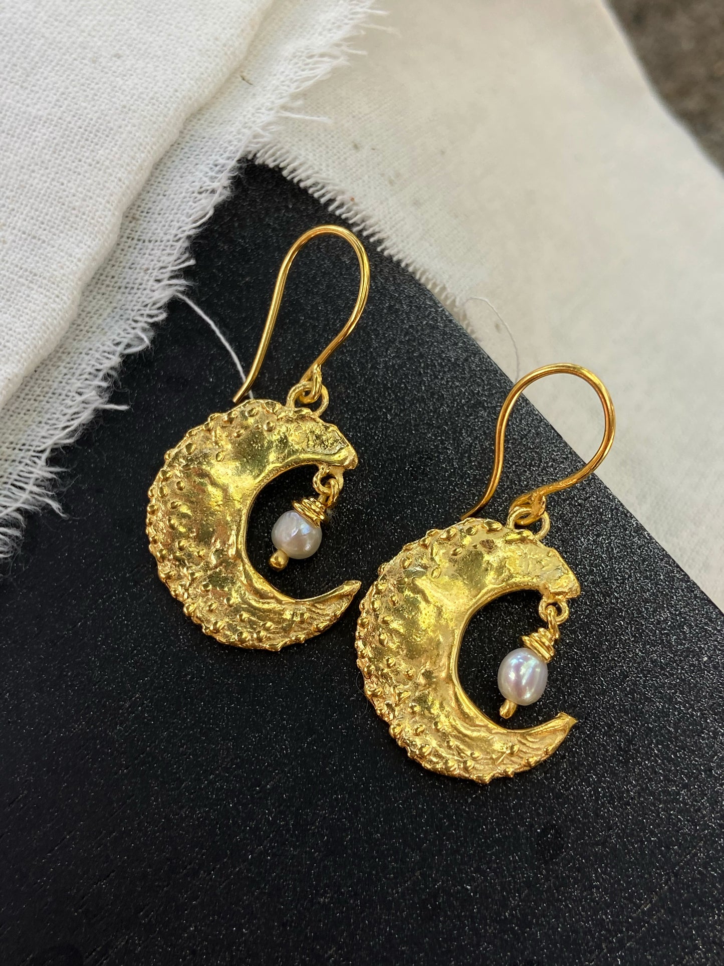 PEARLY MOON DANCE ✧ GOLD