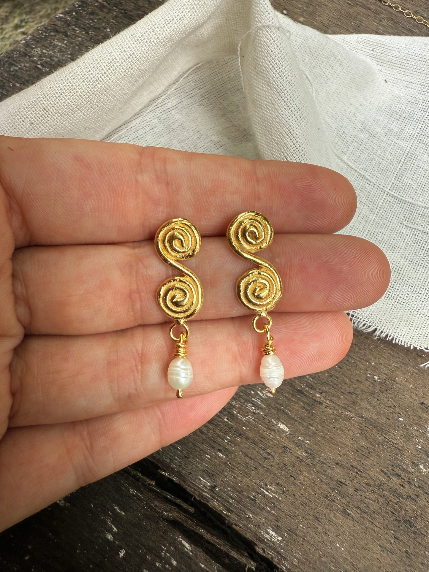 ECHO DRIP EARRINGS GOLD