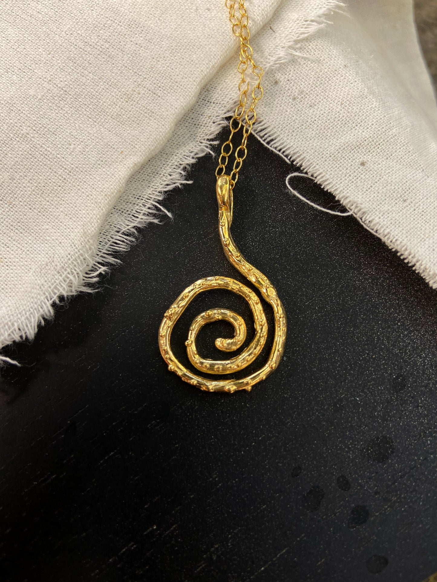 TWIRL ✧ GOLD