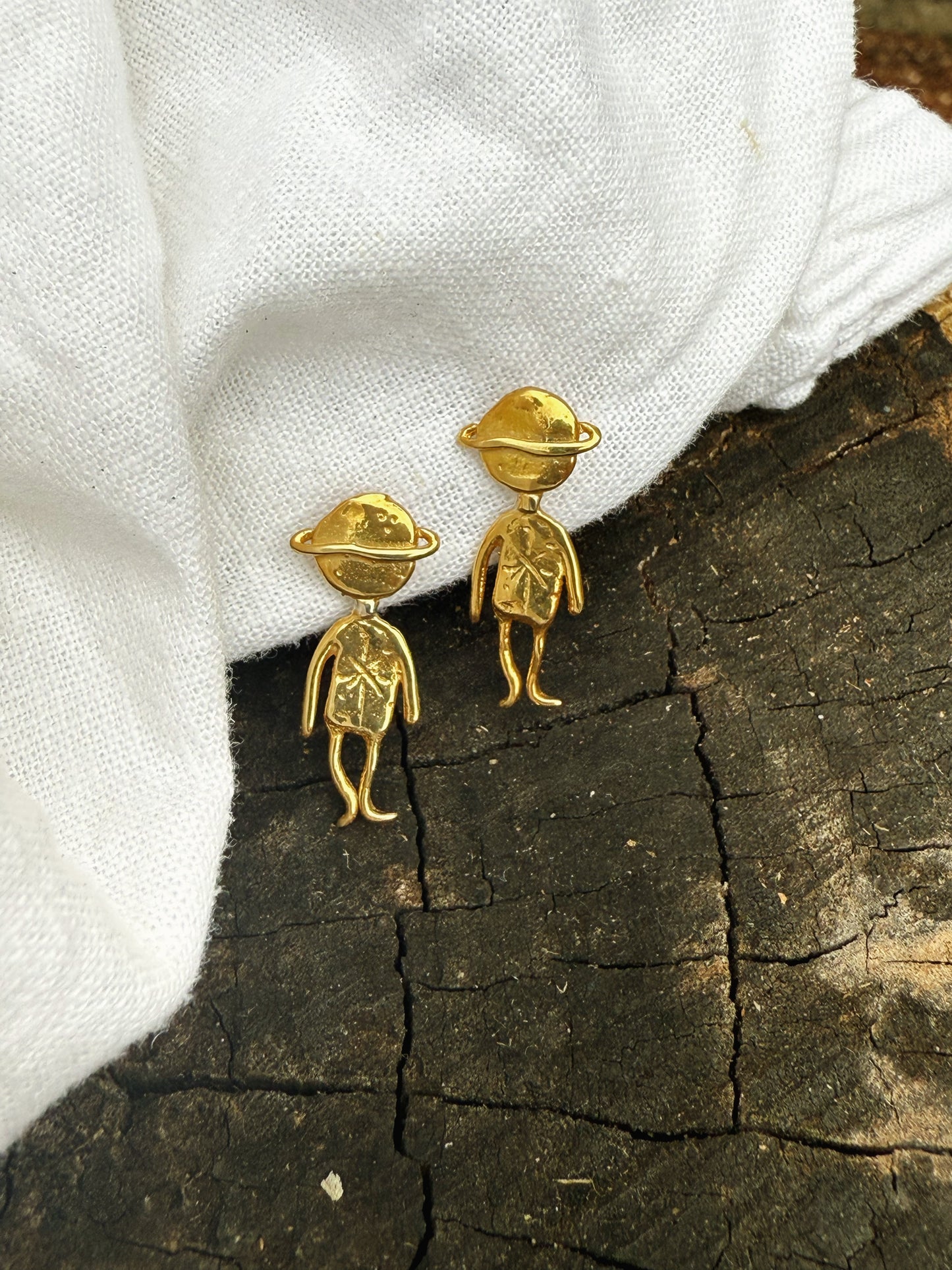COSMO MAN STUD GOLD
