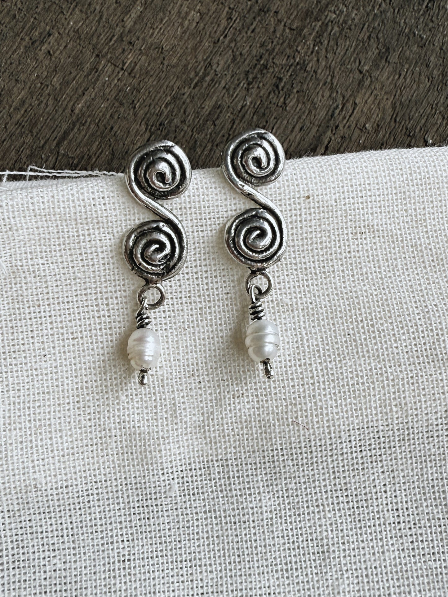 ECHO DRIP EARRINGS