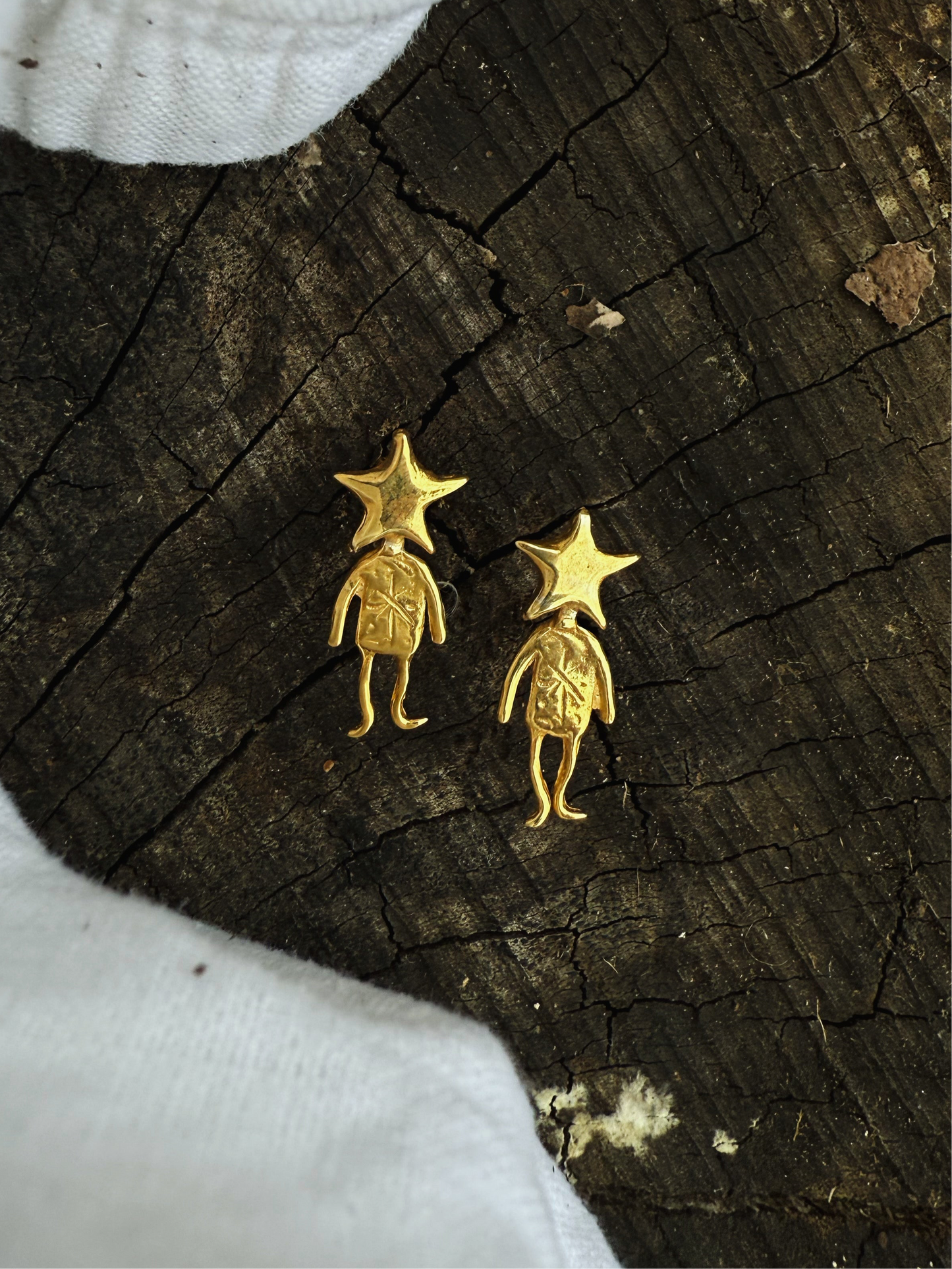 STAR MAN STUDS GOLD