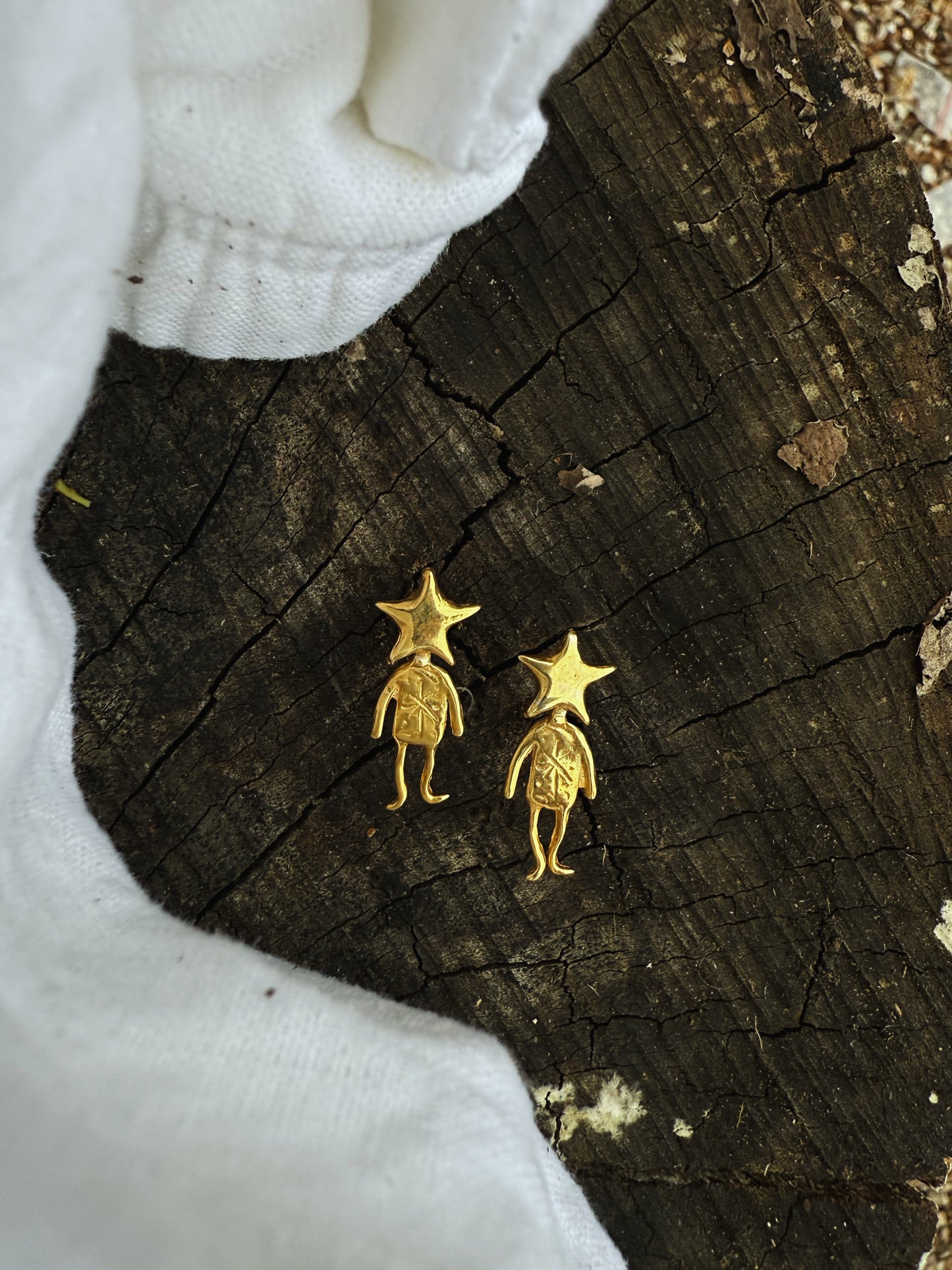 STAR MAN STUDS GOLD