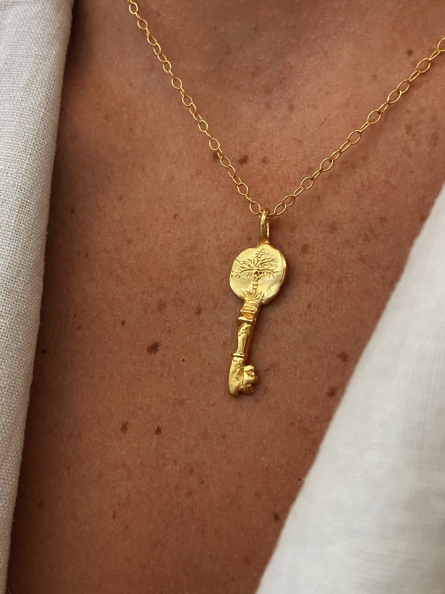 TIKI KEY ✧ GOLD