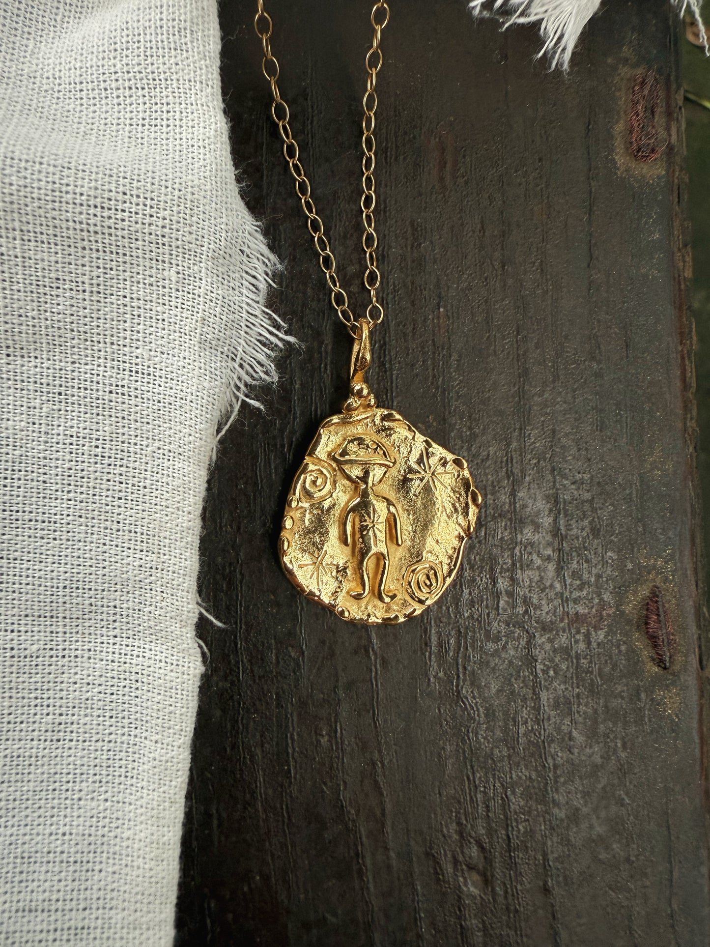 COSMO MAN TOKEN GOLD