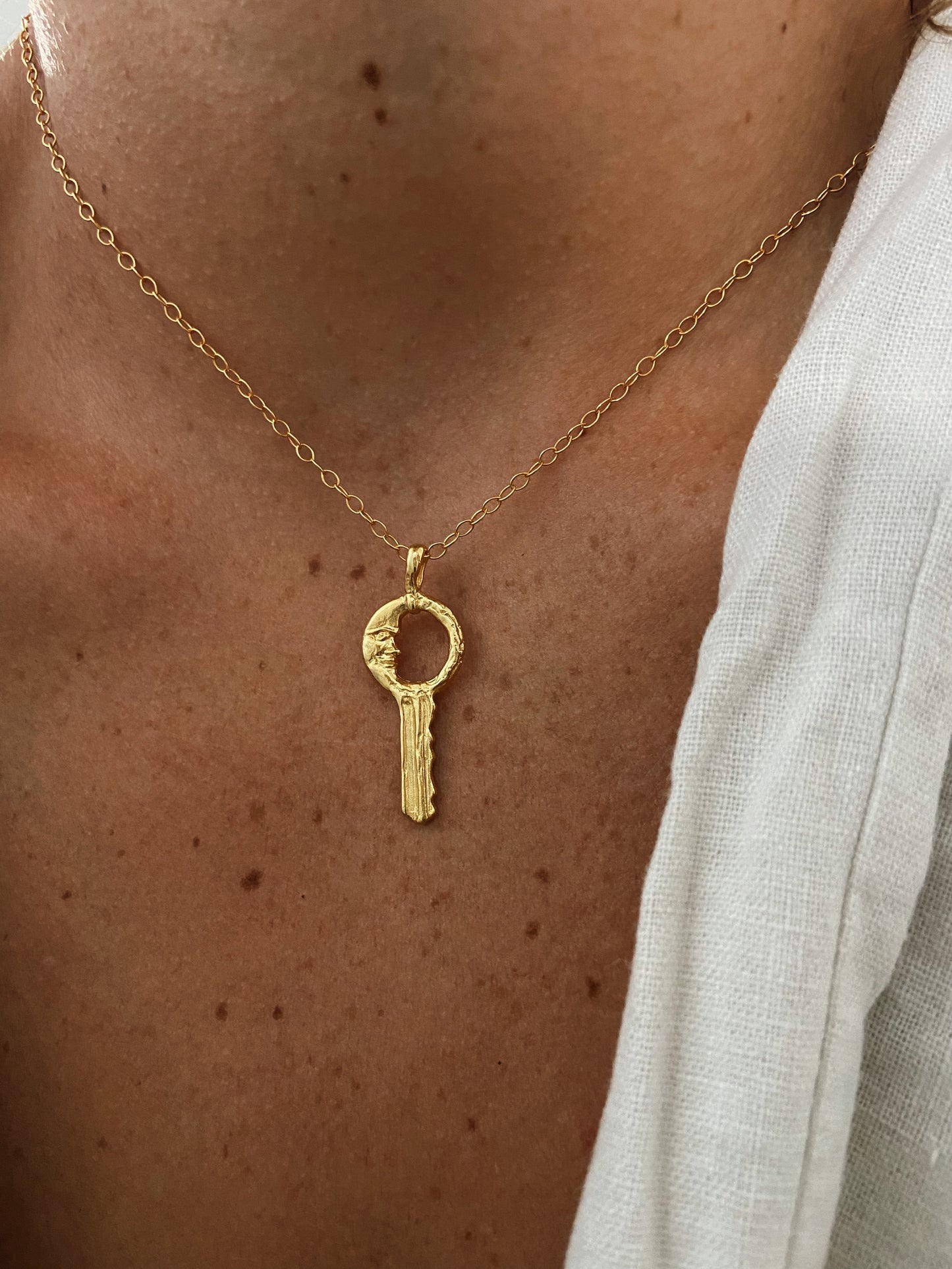 ZANDER ✧ GOLD