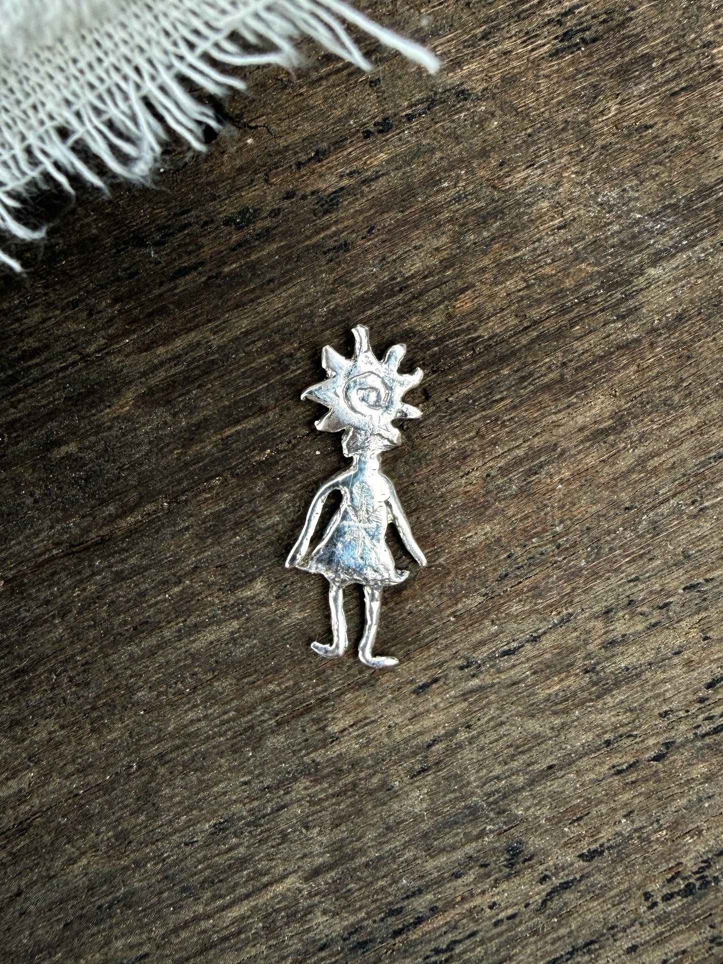 SUN GIRL STUD
