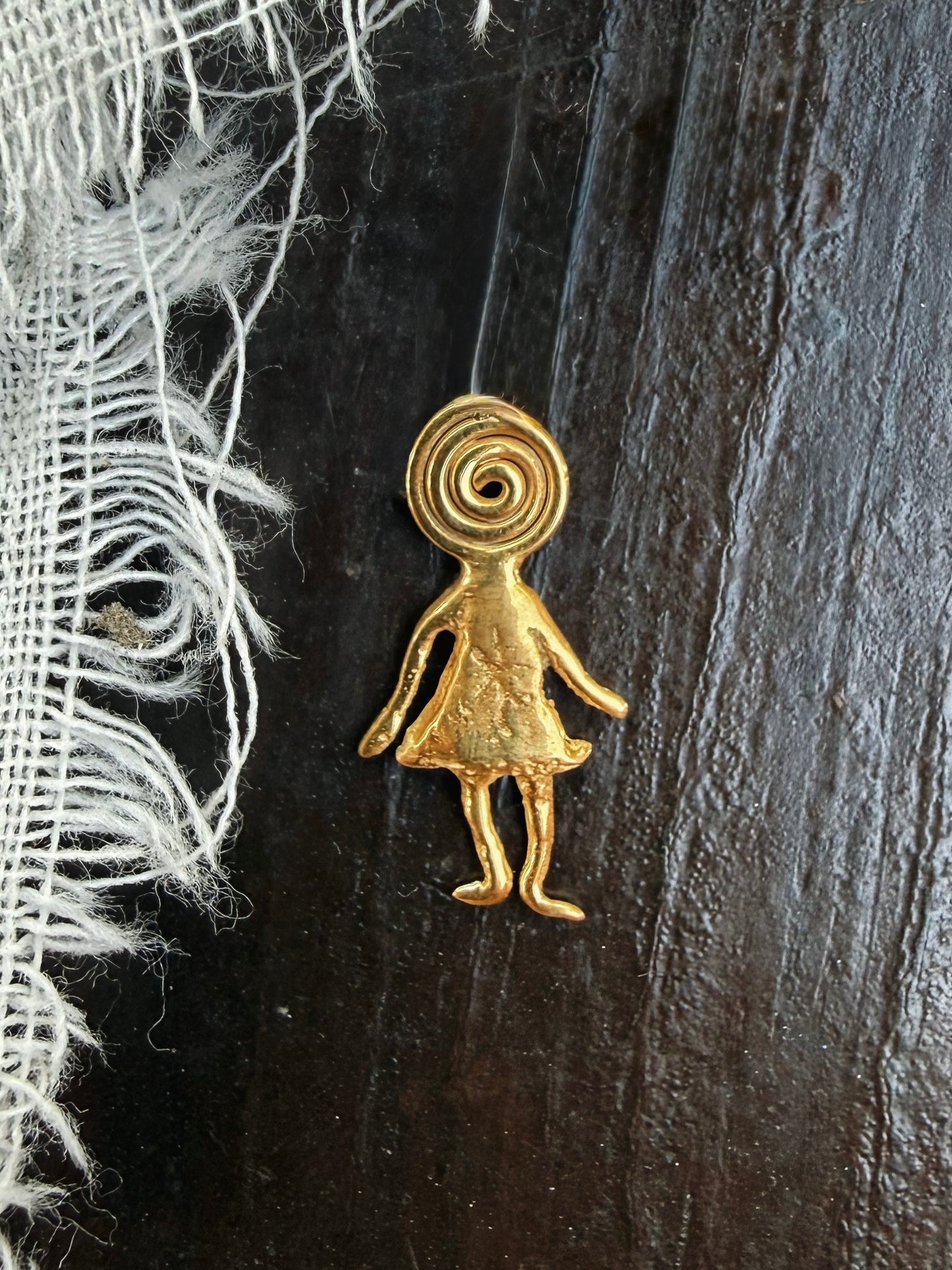 DIZZY GIRL STUD GOLD