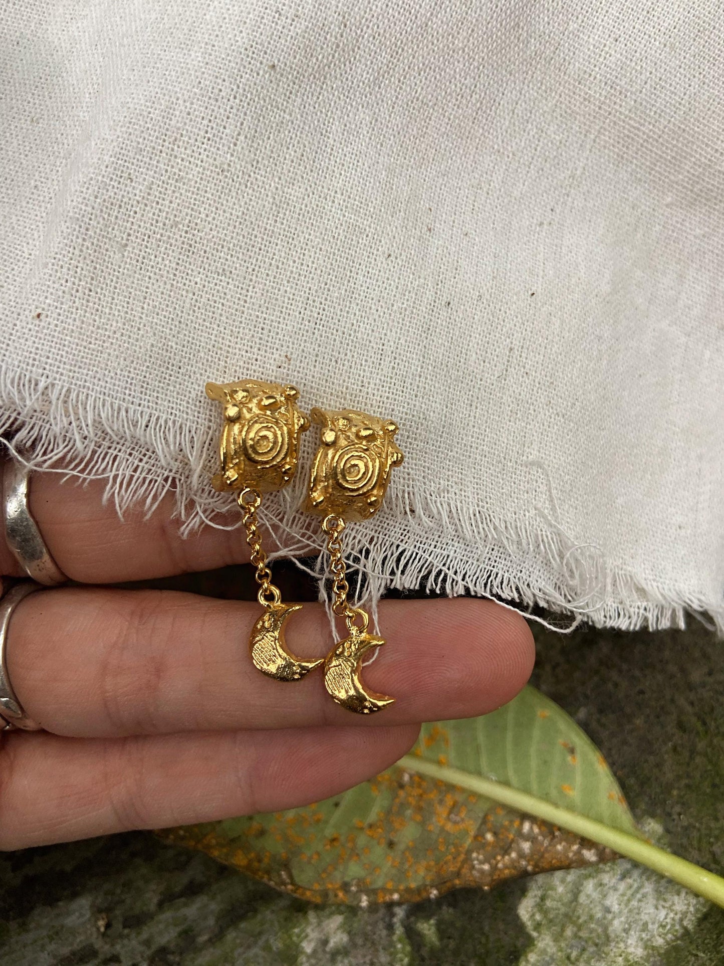 CINNAMON MOONS GOLD