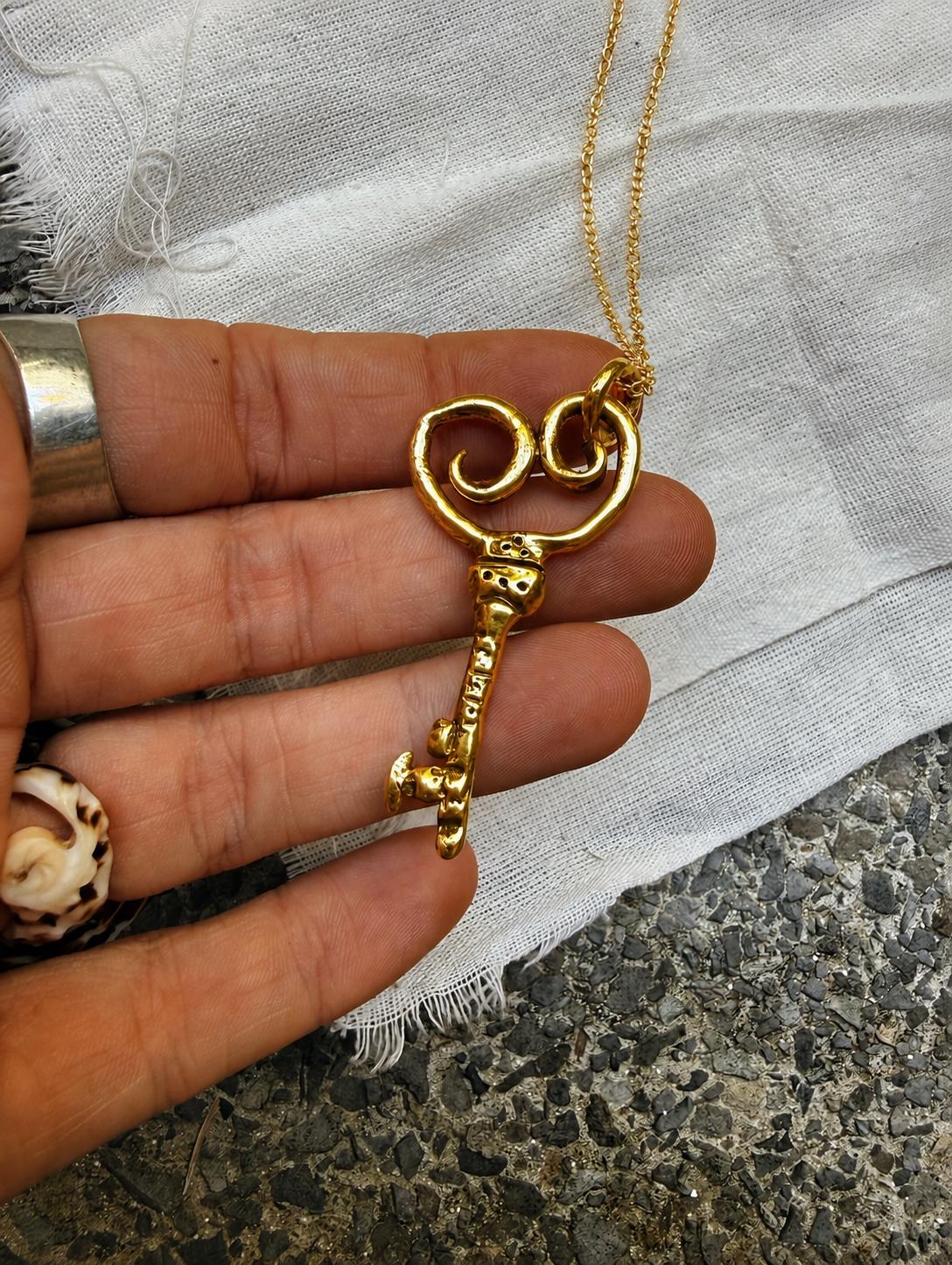 LOVERS LOCK GOLD