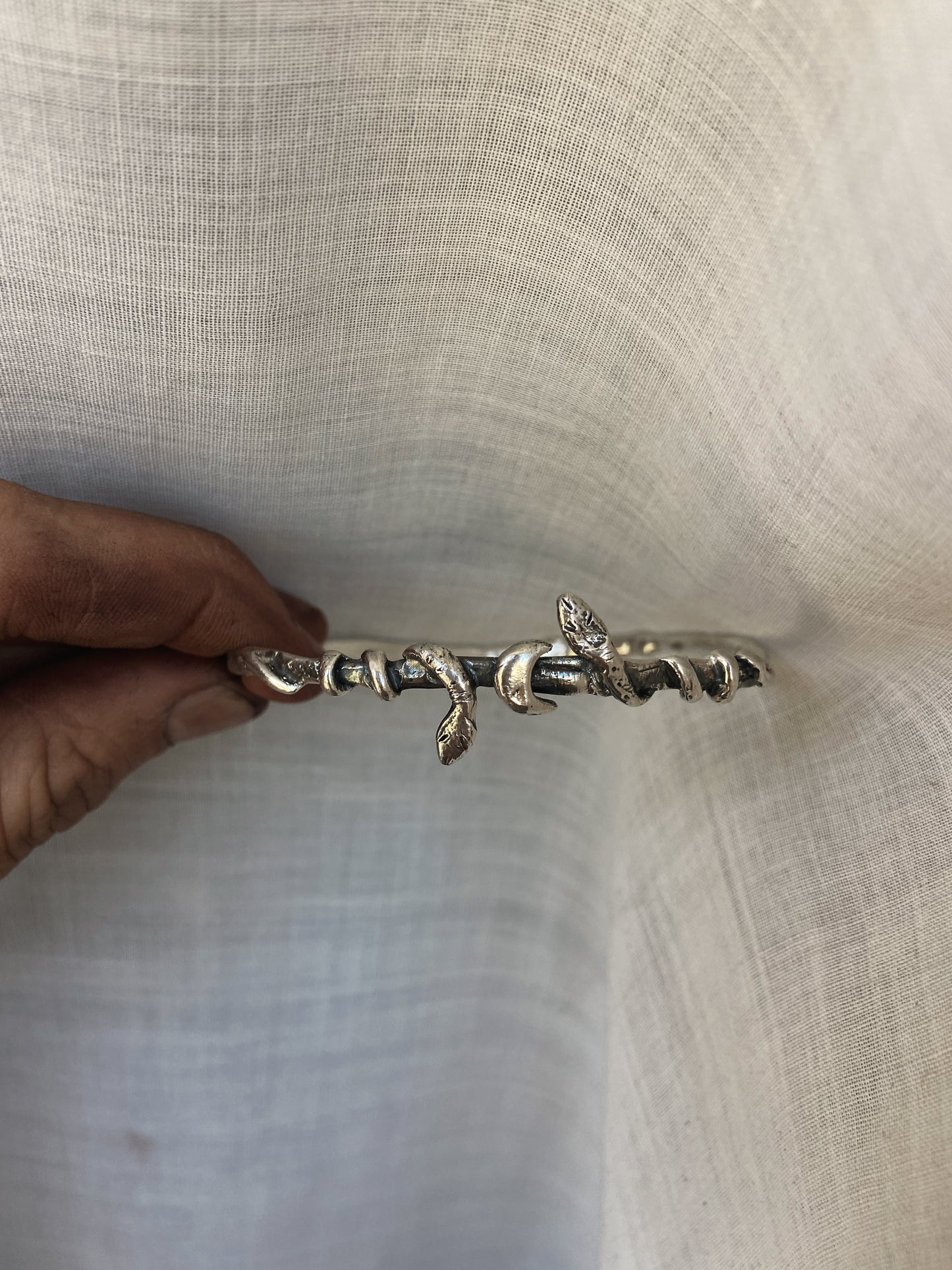 MOON LAND 𓆙 BANGLE