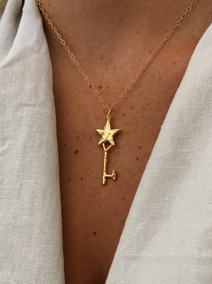 ASTRO KEY ✧ GOLD