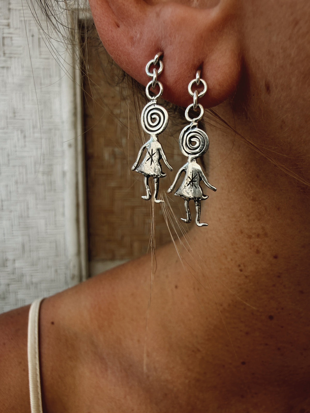 DIZZY GIRL EARRINGS