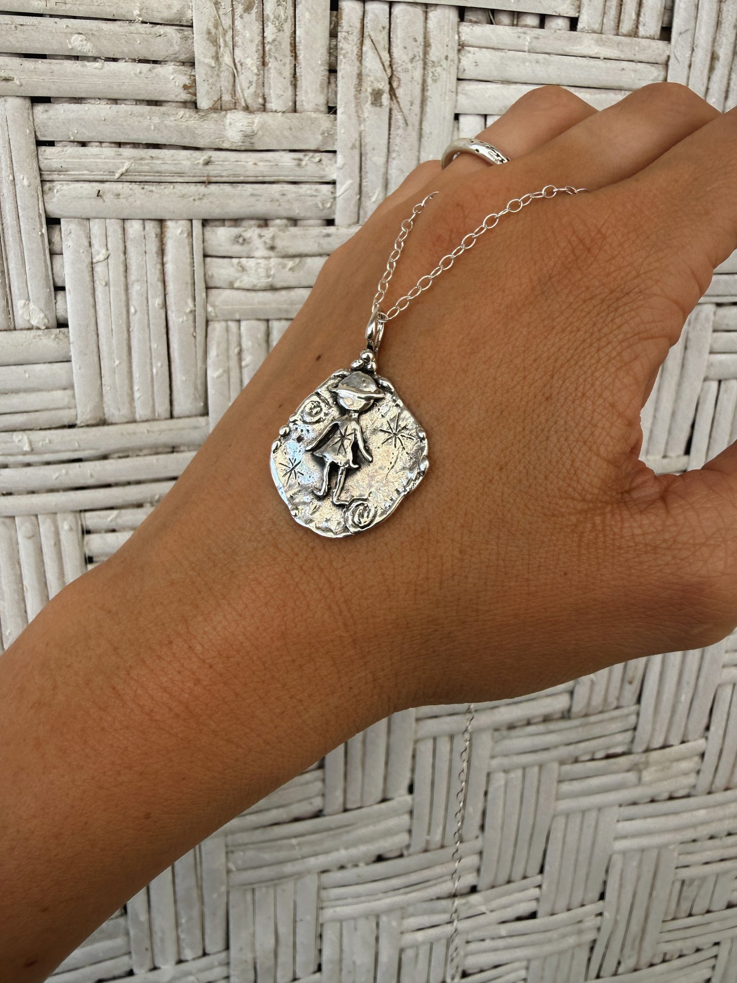 COSMO GIRL TOKEN