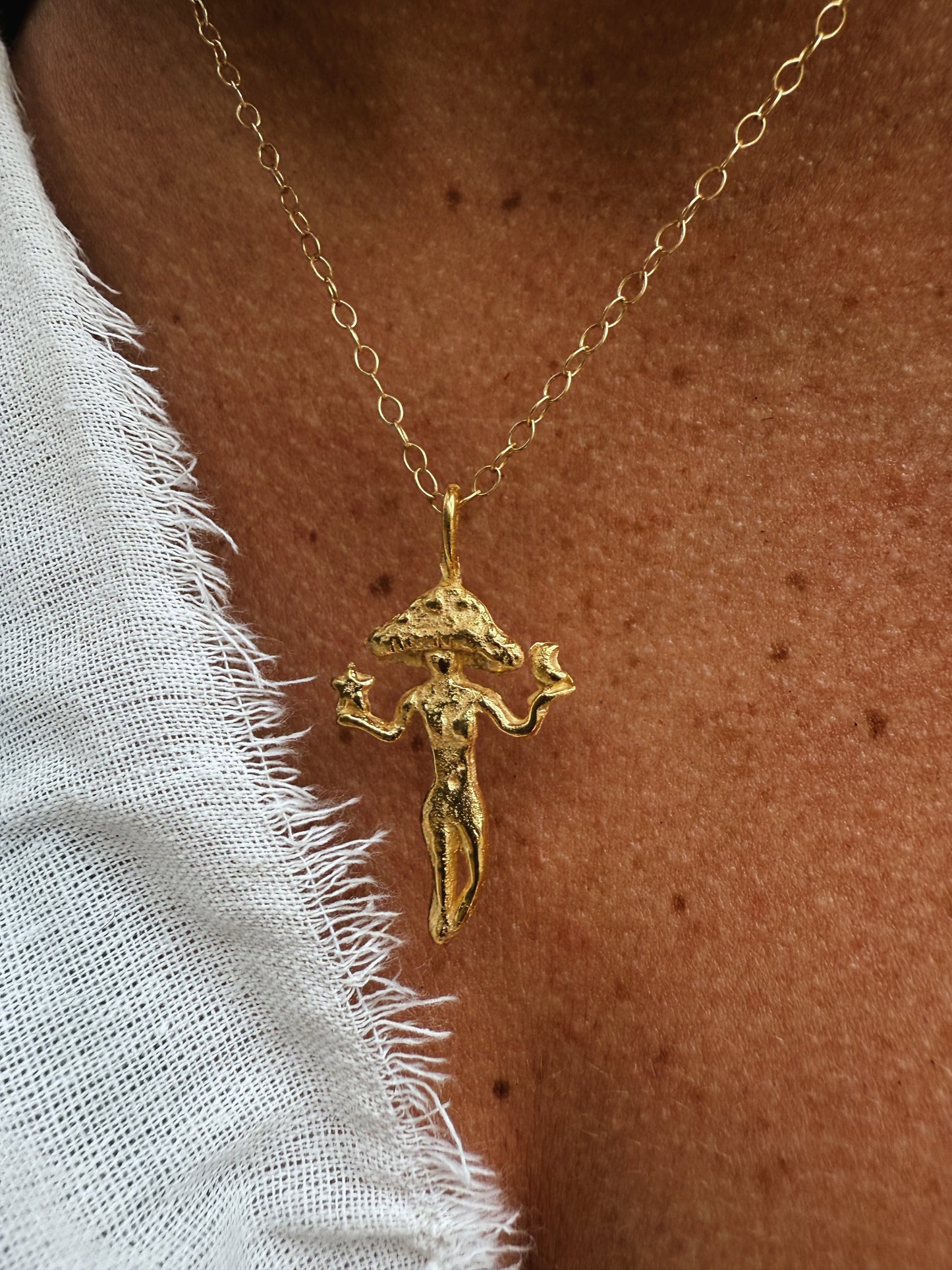 MYCELESTIA GOLD