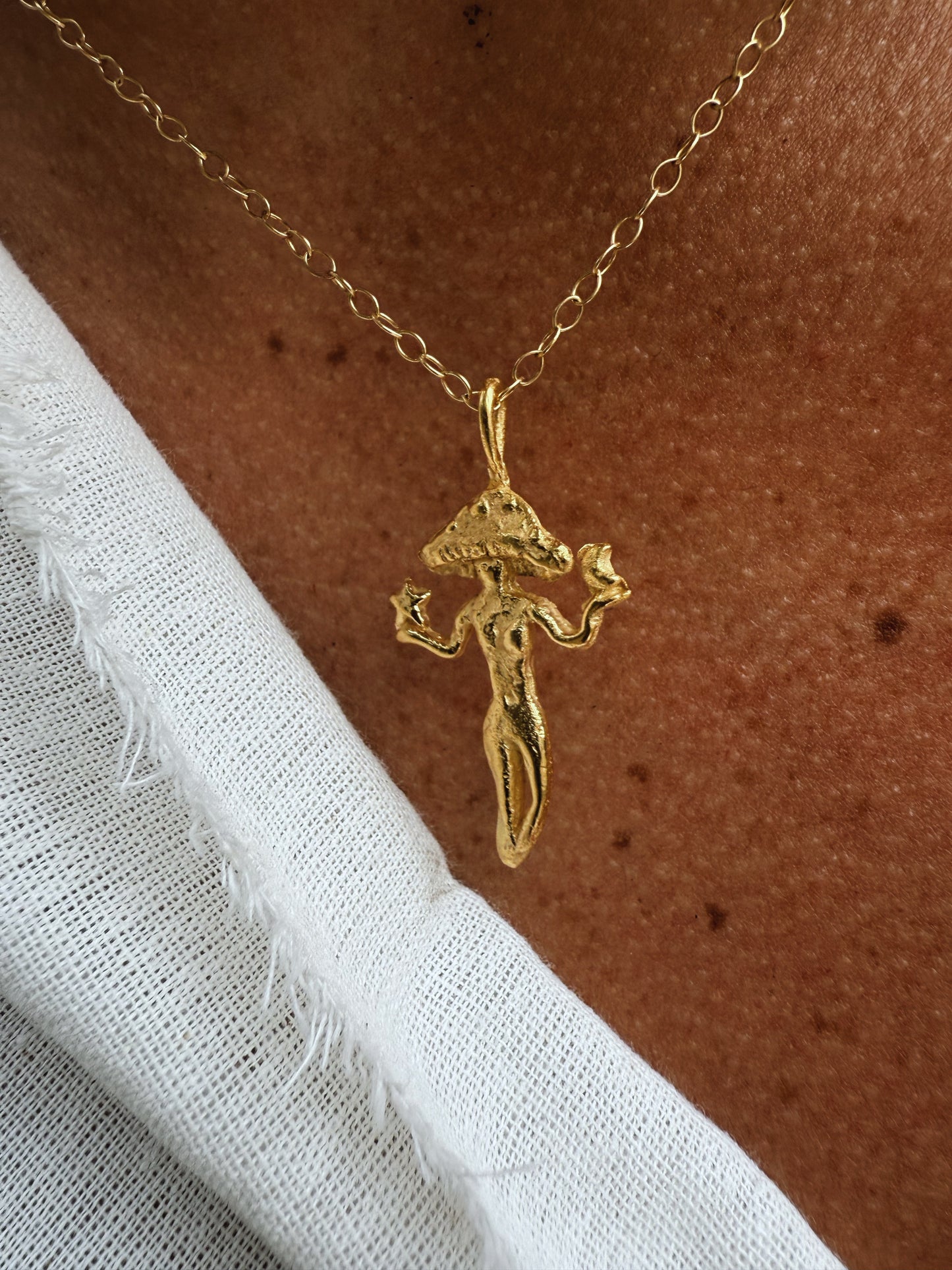 MYCELESTIA GOLD
