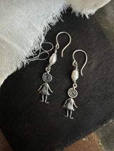 DIZZY GIRL PEARL DROPS