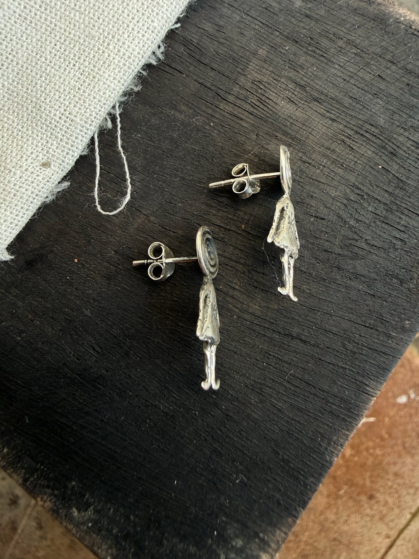 DIZZY GIRL STUDS