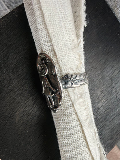 DIZZY GIRL RING