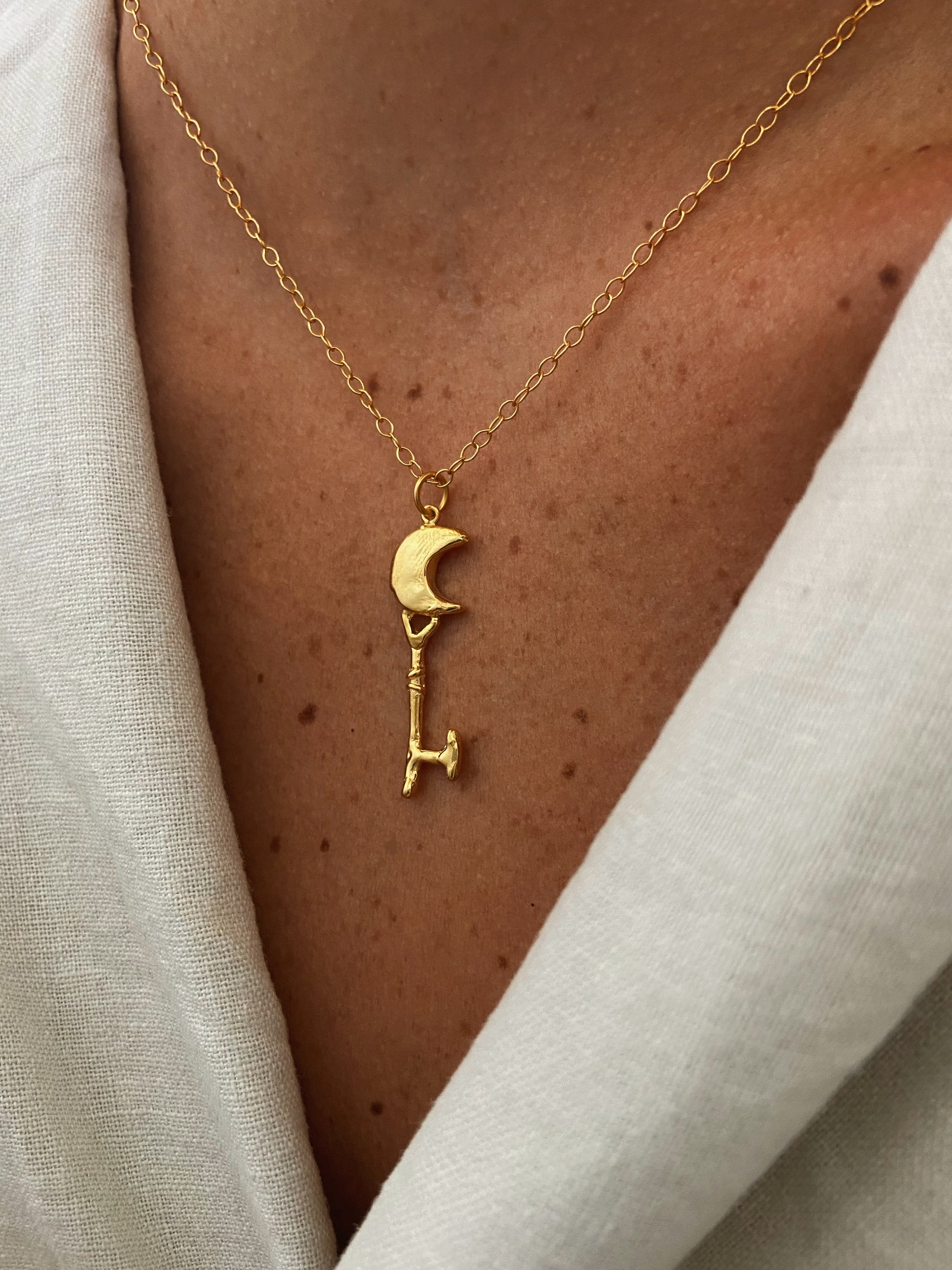 ASTRO KEY ✧ GOLD