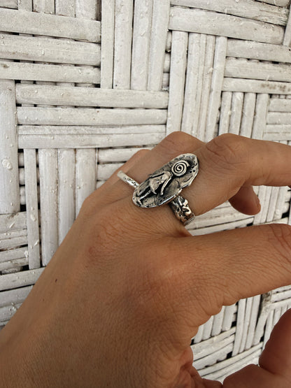 DIZZY GIRL RING
