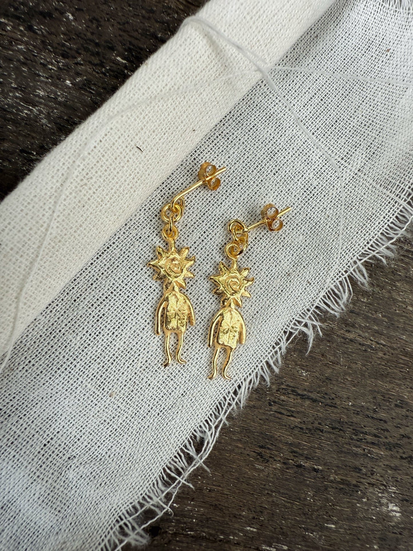 SUN MAN EARRINGS GOLD