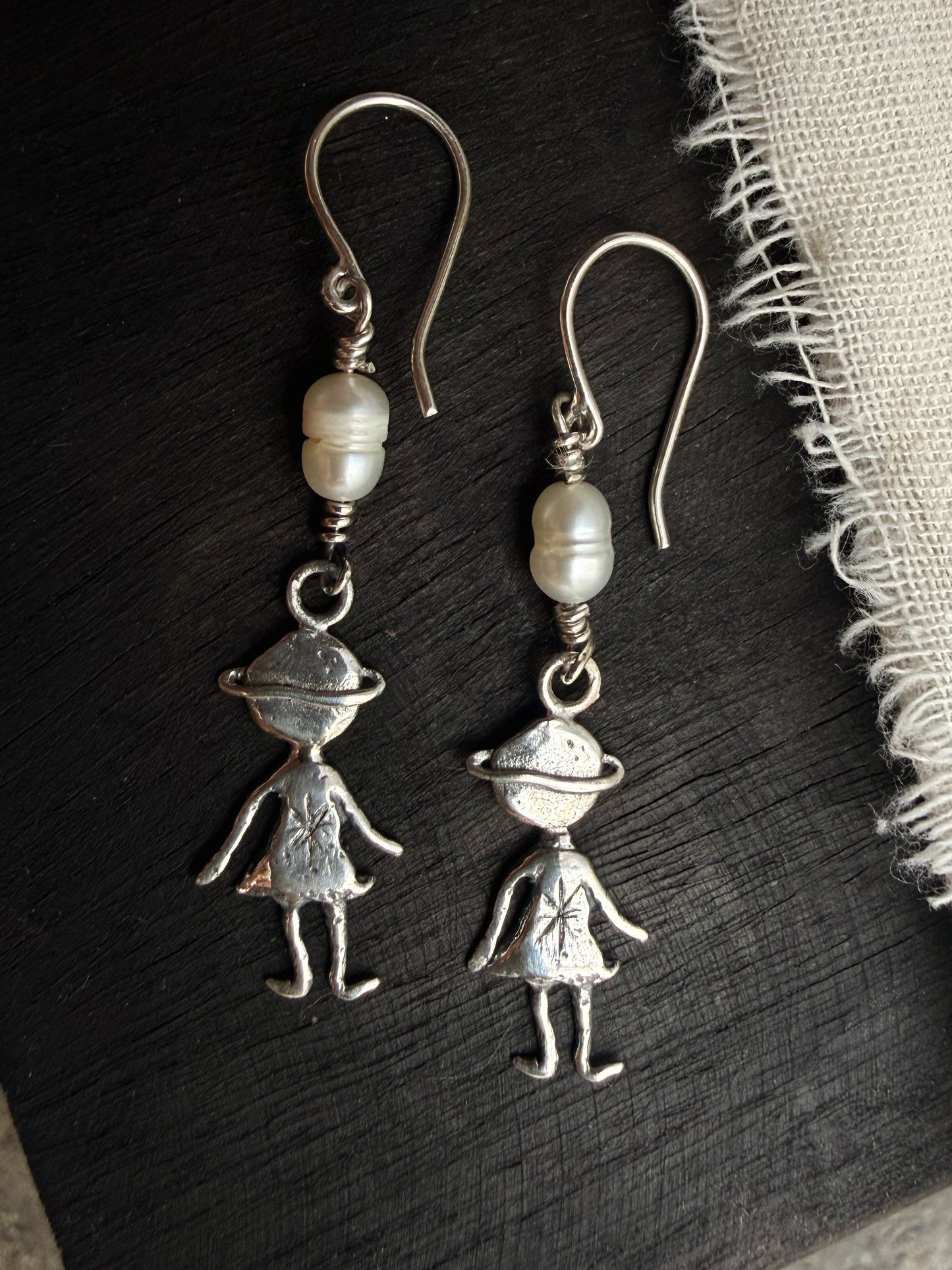 COSMO GIRL PEARL DROPS