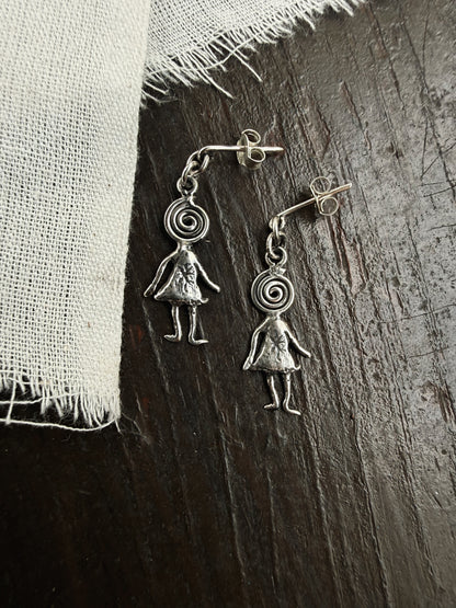 DIZZY GIRL EARRINGS