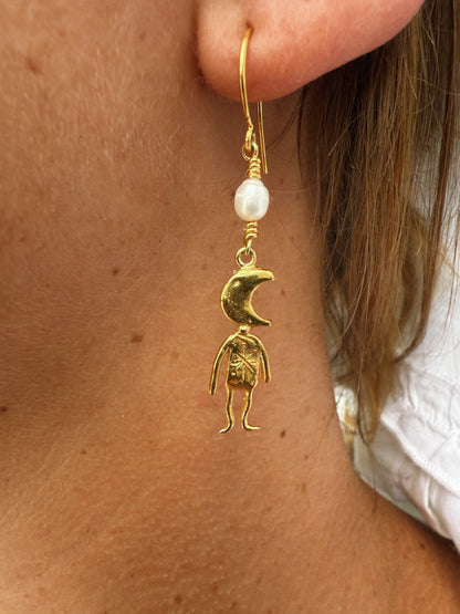 MOON MAN PEARL DROP GOLD