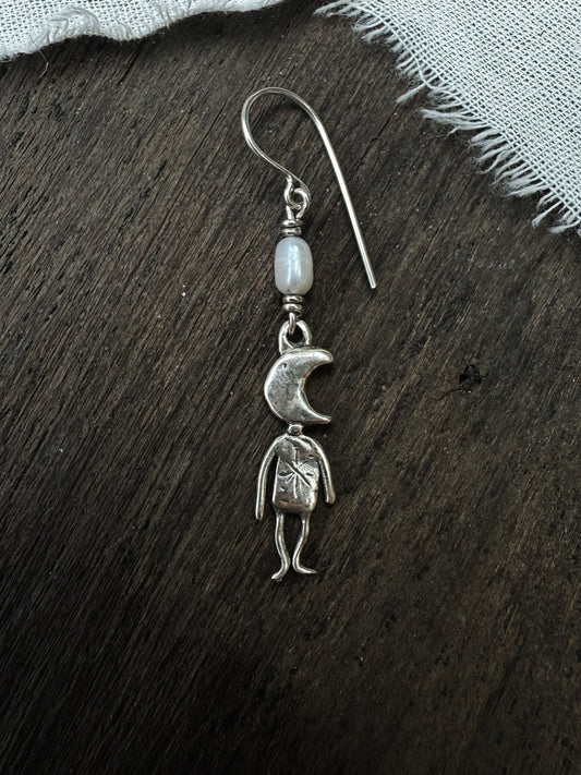 MOON MAN PEARL DROP