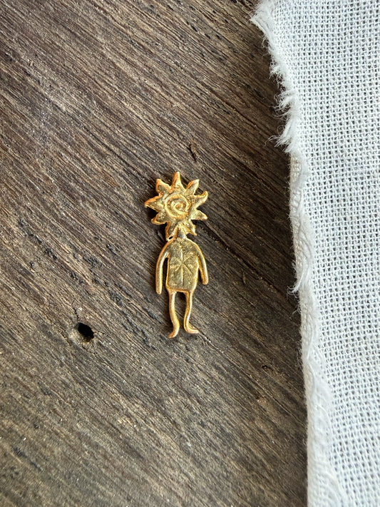 SUN MAN STUD GOLD