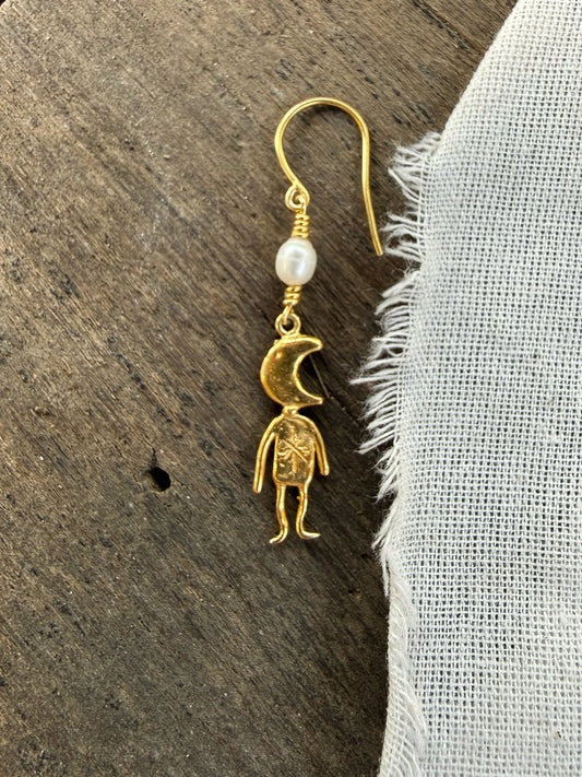 MOON MAN PEARL DROP GOLD
