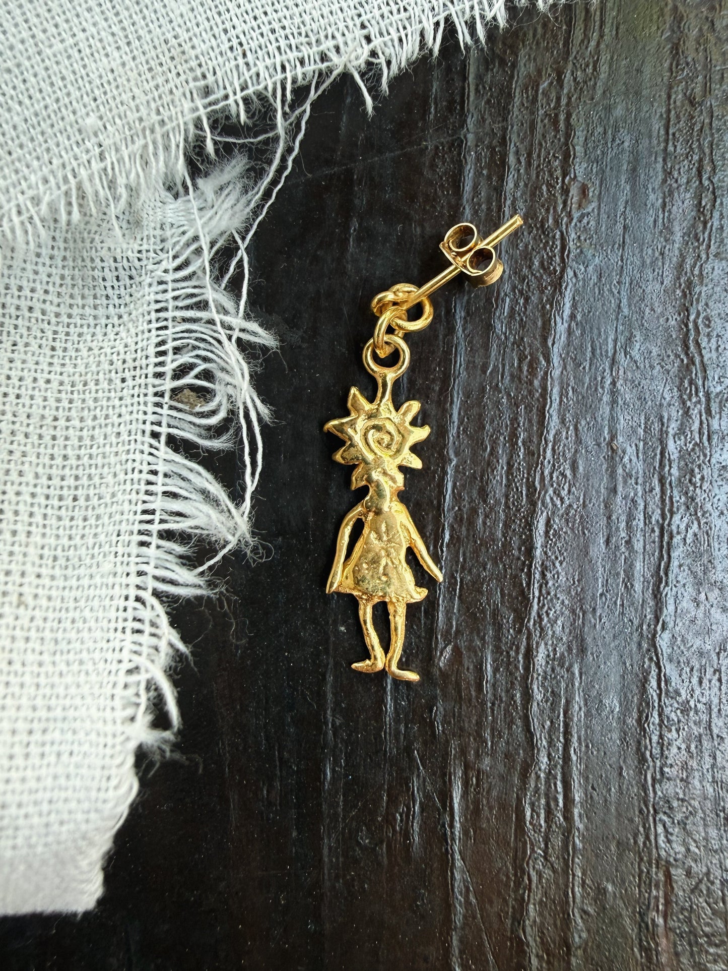 SUN GIRL GOLD