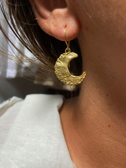MOON DANCE  GOLD