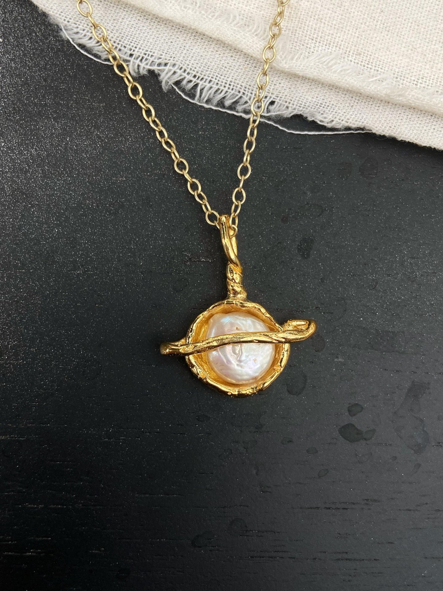 PLANET PEARL  GOLD