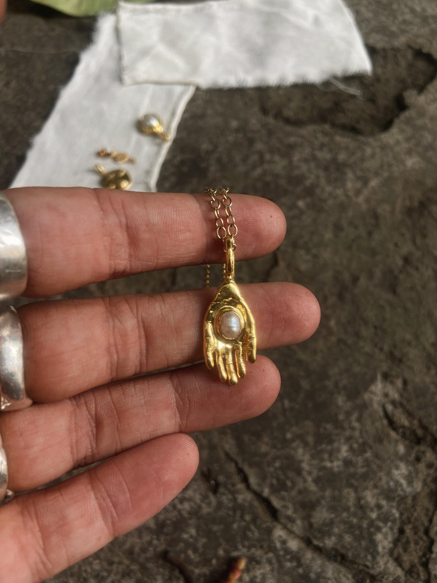 PEARLY PALM  GOLD