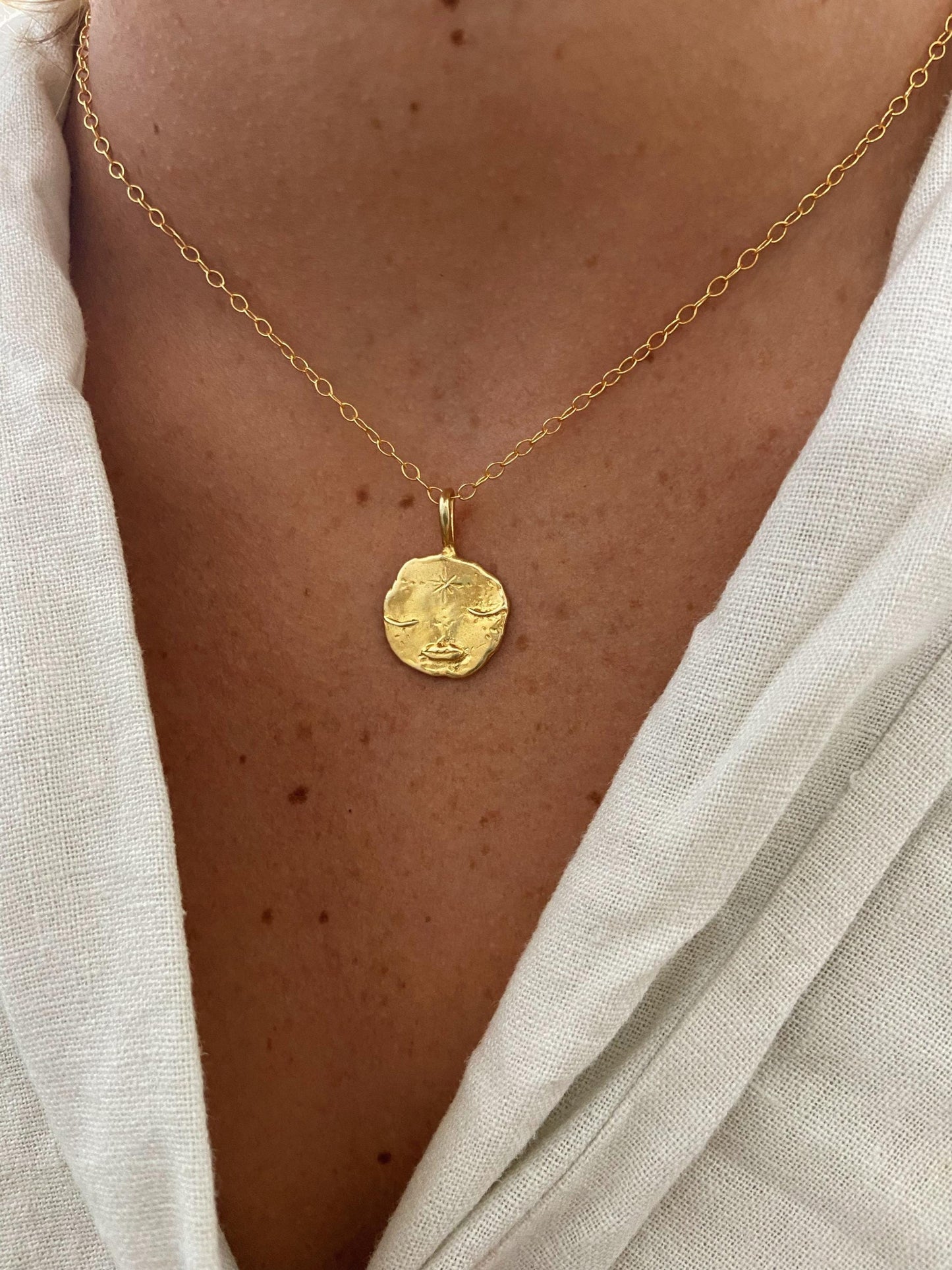 MICA  GOLD