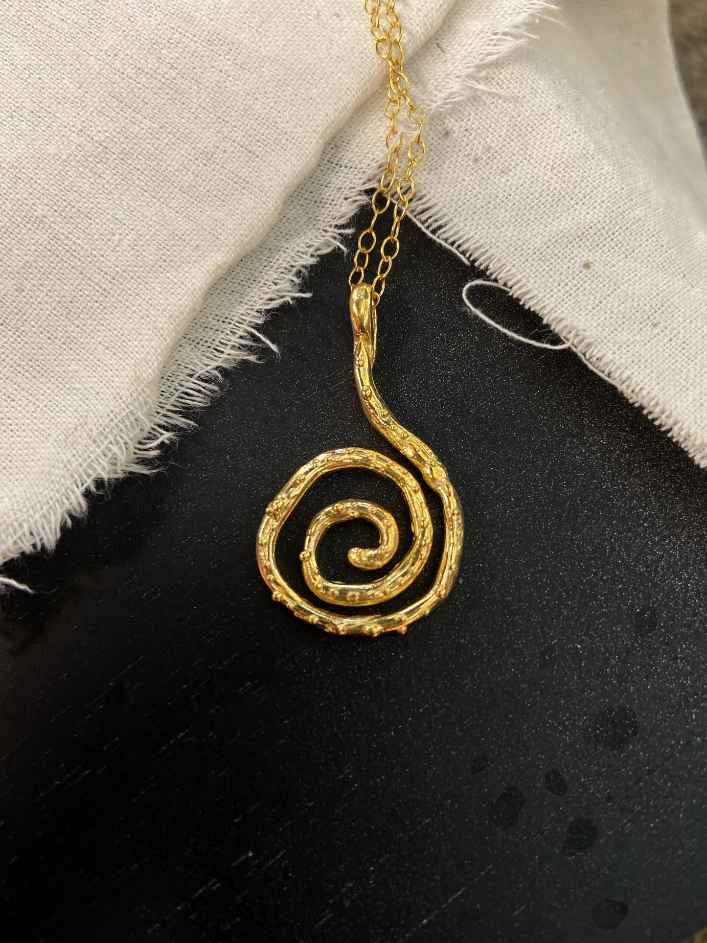 TWIRL  GOLD