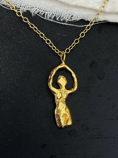 WILD DANCER GOLD