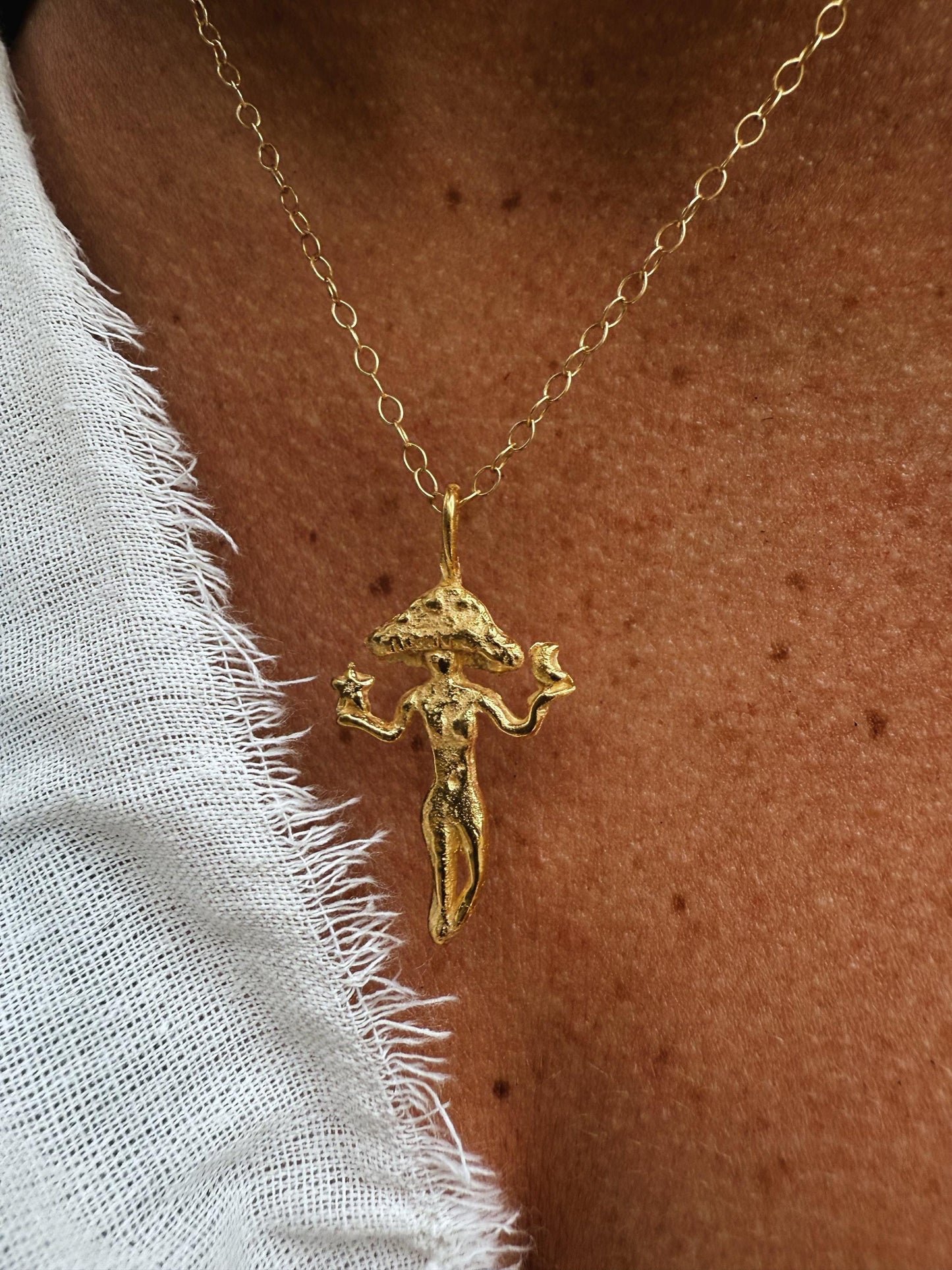 MYCELESTIA GOLD