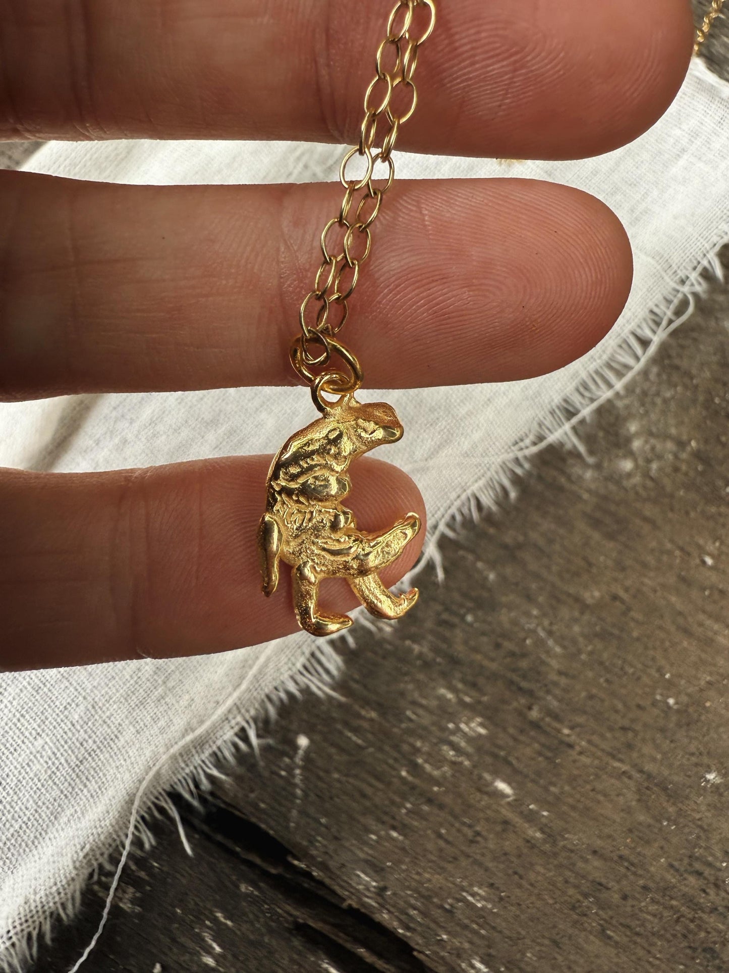 MOON MISSION GOLD
