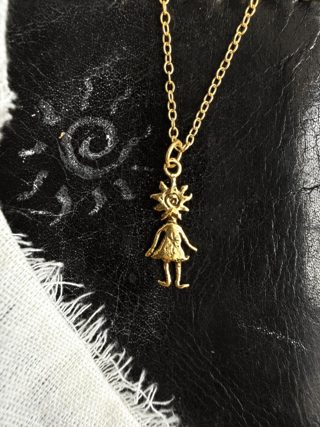 SUN GIRL GOLD